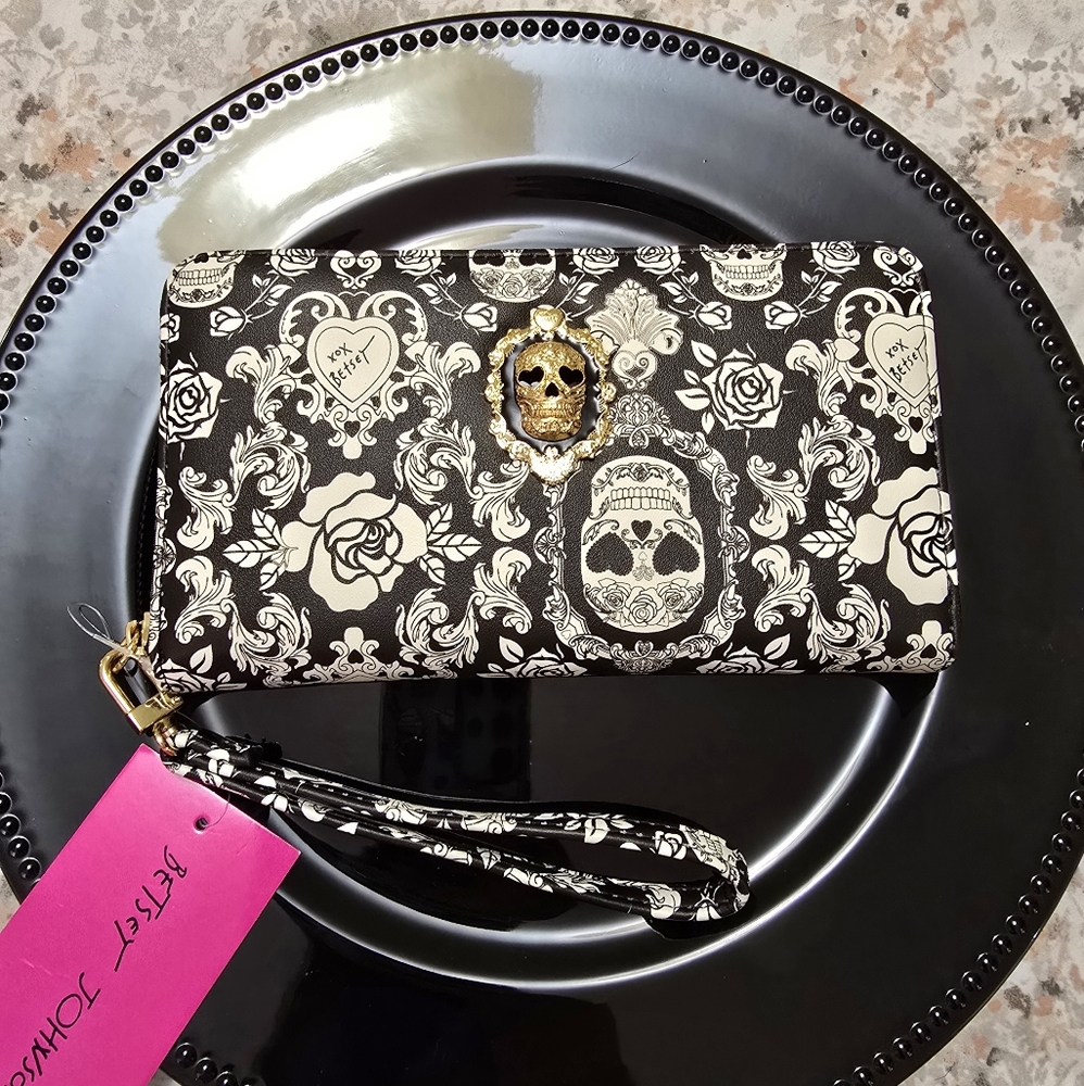 Betsey Johnson Skull Zip Around Wristlet